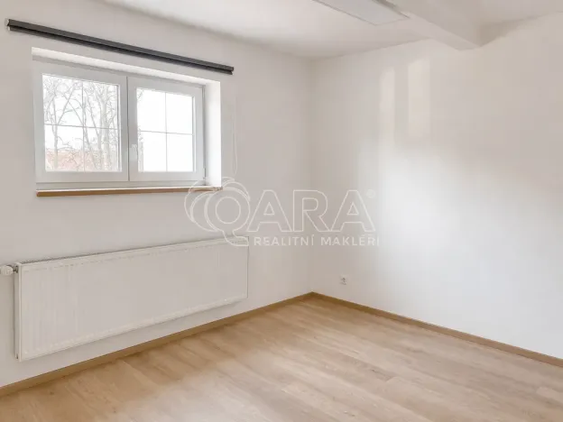 Pronájem komerční nemovitosti, Hostomice, Tyršovo náměstí, 290 m2