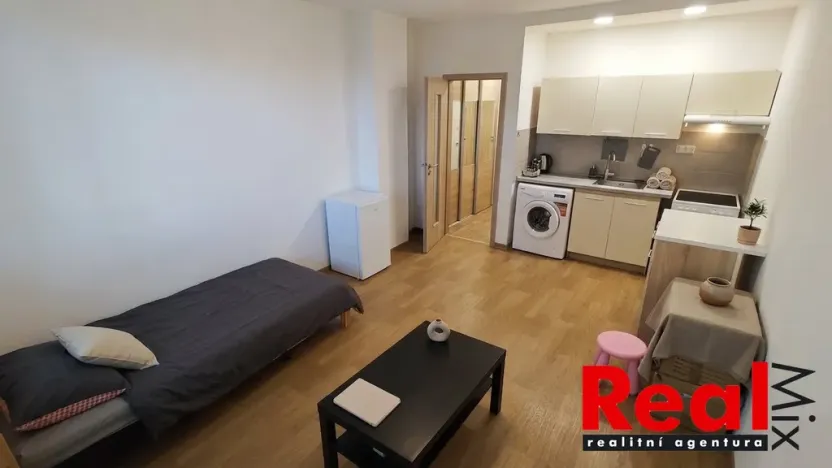Pronájem bytu 1+kk, Brno - Komín, Součkova, 28 m2