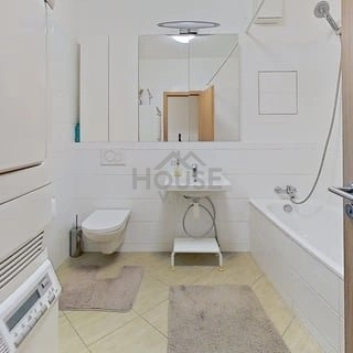 Pronájem bytu 4+kk, Praha - Vysočany, Jana Přibíka, 99 m2