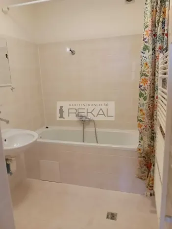 Pronájem bytu 3+kk, Praha - Dejvice, Evropská, 82 m2