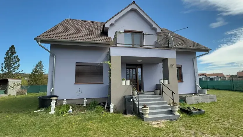Prodej vícegeneračního domu, Kly, 200 m2
