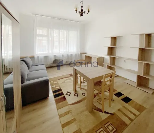 Pronájem bytu 1+kk, Praha, Slezská, 29 m2