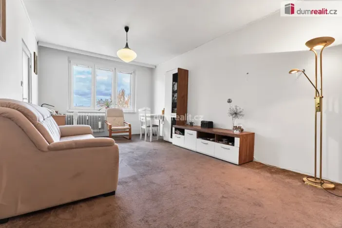 Prodej bytu 2+1, Karlovy Vary - Doubí, Modenská, 60 m2