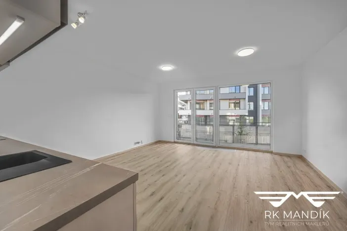 Pronájem bytu 1+kk, Praha - Střížkov, Roudnická, 36 m2
