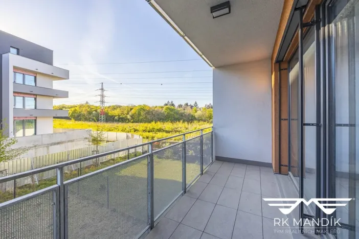 Pronájem bytu 1+kk, Praha - Střížkov, Roudnická, 36 m2