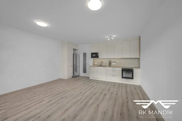 Pronájem bytu 1+kk, Praha - Střížkov, Roudnická, 36 m2