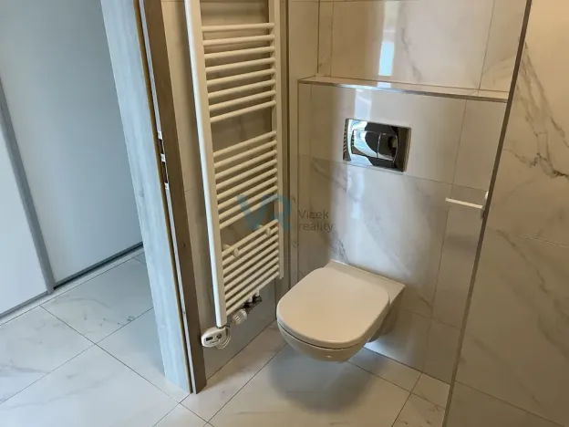 Pronájem bytu 2+kk, České Budějovice, Stromovka, 46 m2