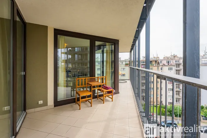 Pronájem bytu 1+kk, Praha - Žižkov, Pitterova, 38 m2