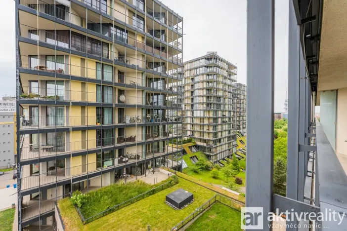 Pronájem bytu 1+kk, Praha - Žižkov, Pitterova, 38 m2