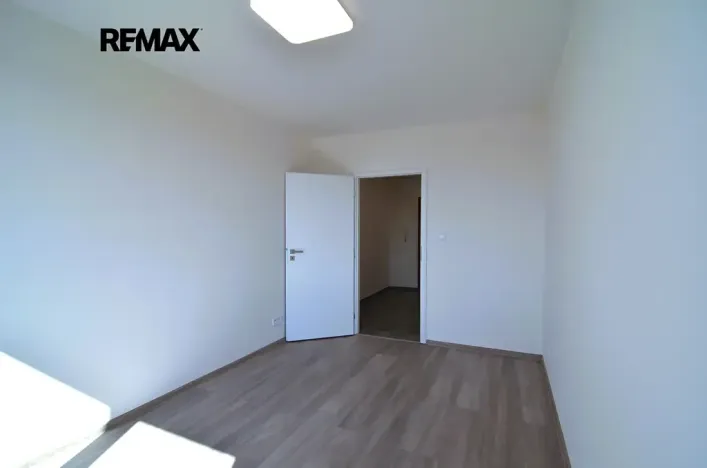 Pronájem bytu 2+kk, Praha - Stodůlky, Nušlova, 46 m2