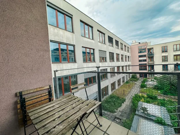 Pronájem bytu 1+kk, Praha - Žižkov, Lukášova, 27 m2