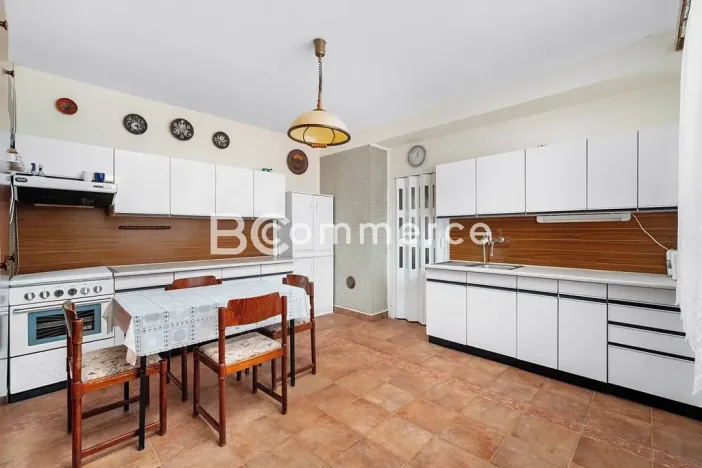Prodej vily, Dolní Kounice, Zámecká, 270 m2