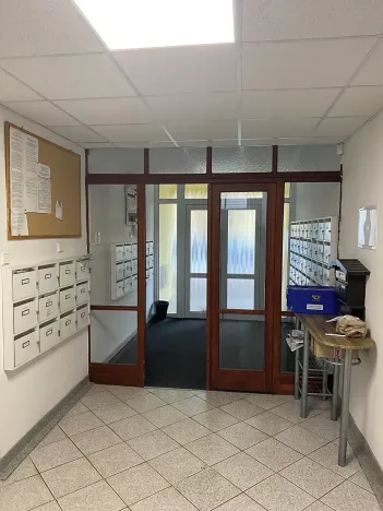 Pronájem kanceláře, Praha - Zličín, Strojírenská, 36 m2