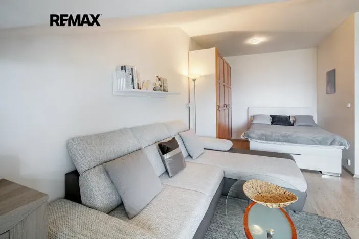 Prodej bytu 1+kk, Nupaky, Za Hotelem, 52 m2