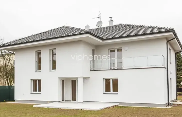 Pronájem vily, Praha, Ke smrčině, 260 m2