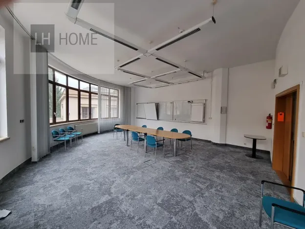 Pronájem obchodního prostoru, Plzeň, 200 m2