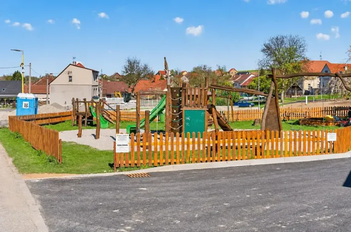 Prodej rodinného domu, Bratronice, U Kamene, 126 m2
