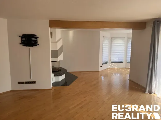 Prodej rodinného domu, Seifhennersdorf, Německo, 215 m2