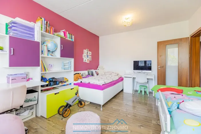 Prodej bytu 3+1, Znojmo, Dukelských bojovníků, 71 m2