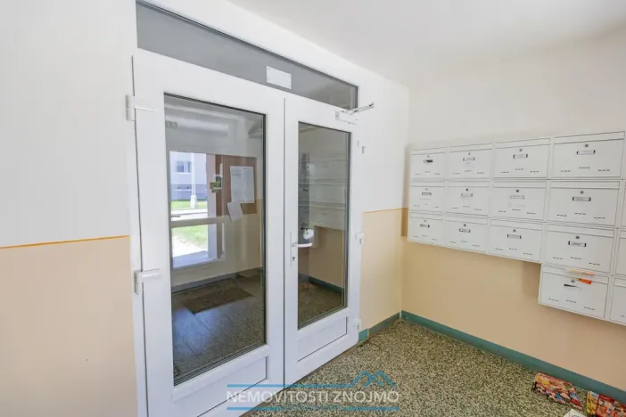 Prodej bytu 3+1, Znojmo, Dukelských bojovníků, 71 m2