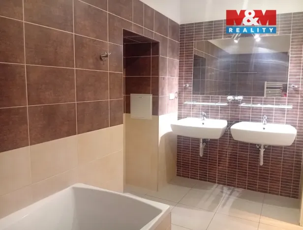Pronájem bytu 3+1, Opočno, Nádražní, 125 m2