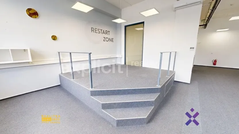 Pronájem kanceláře, Zlín, Vavrečkova, 421 m2