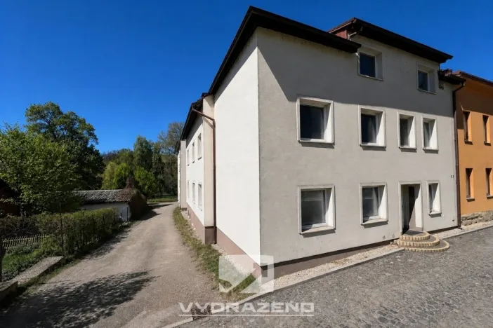 Prodej kanceláře, Mladá Boleslav - Mladá Boleslav IV, Ptácká, 1800 m2