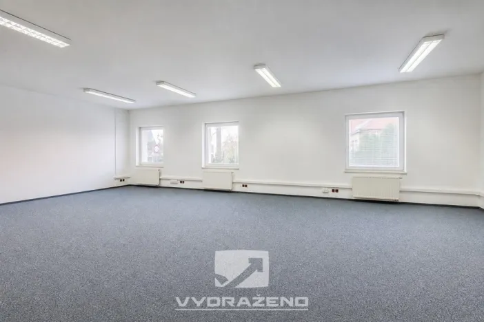 Prodej obchodního prostoru, Mladá Boleslav - Mladá Boleslav IV, Ptácká, 1800 m2