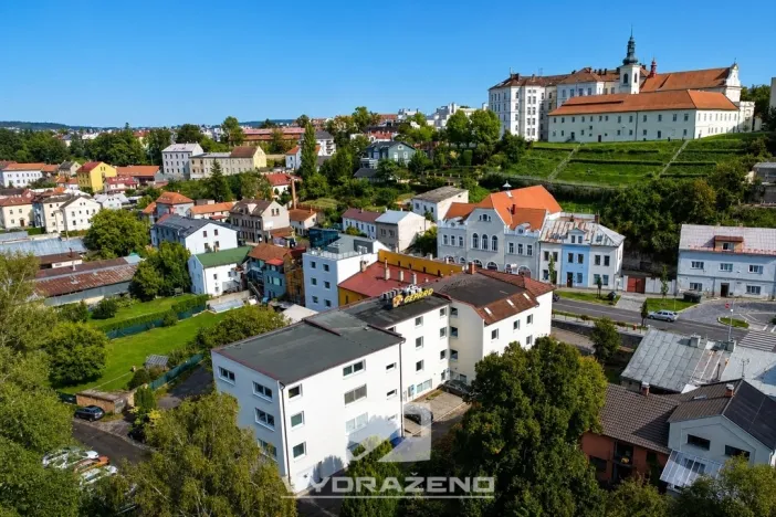 Prodej obchodního prostoru, Mladá Boleslav - Mladá Boleslav IV, Ptácká, 1800 m2