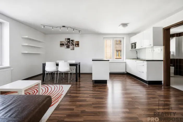 Pronájem bytu 2+1, Trutnov - Horní Staré Město, Moravská, 60 m2