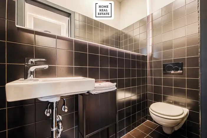 Prodej komerční nemovitosti, Praha - Smíchov, Pod Barvířkou, 73 m2