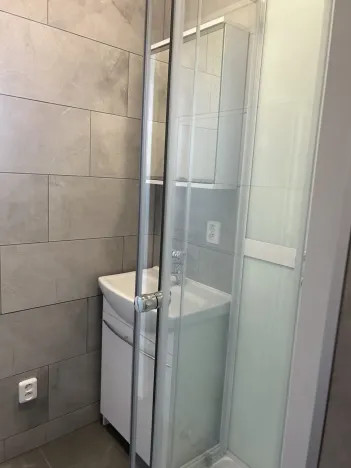 Prodej bytu 1+1, Lázně Bohdaneč, Na Lužci, 45 m2