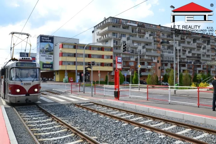 Pronájem garáže, Praha - Vysočany, Podkovářská, 18 m2