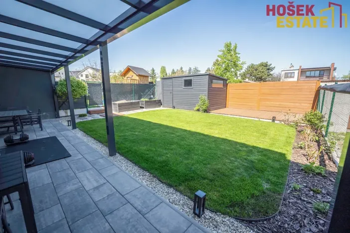 Pronájem rodinného domu, Holubice, 122 m2