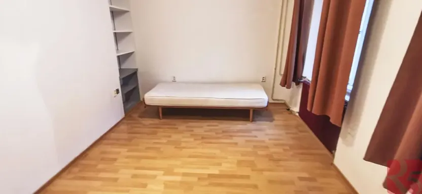 Pronájem bytu 1+kk, Praha - Vršovice, Charkovská, 25 m2
