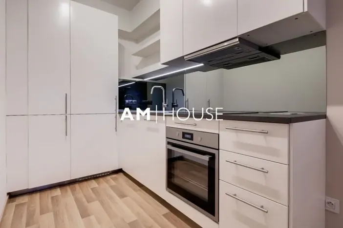 Pronájem bytu 2+kk, Praha - Strašnice, Zvěřinova, 57 m2
