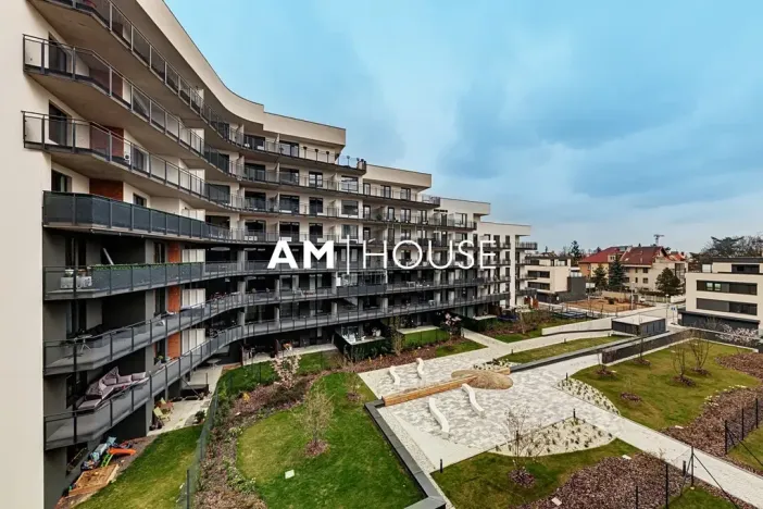 Pronájem bytu 2+kk, Praha - Strašnice, Zvěřinova, 57 m2