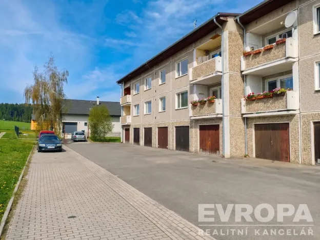 Prodej bytu 3+1, Lnáře, 82 m2