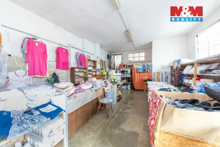 Pronájem obchodního prostoru, Slavkov u Brna, Palackého náměstí, 134 m2