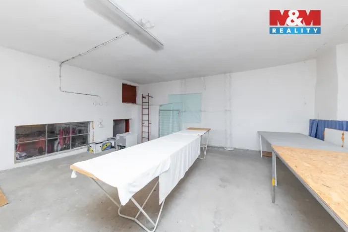 Pronájem obchodního prostoru, Slavkov u Brna, Palackého náměstí, 134 m2