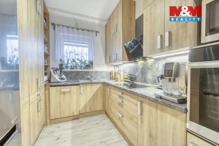 Prodej bytu 4+kk, Králův Dvůr - Křižatky, Na Vinohradech, 94 m2
