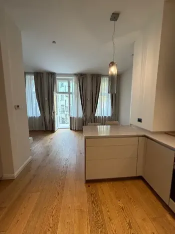 Pronájem bytu 2+kk, Praha - Staré Město, Vězeňská, 70 m2