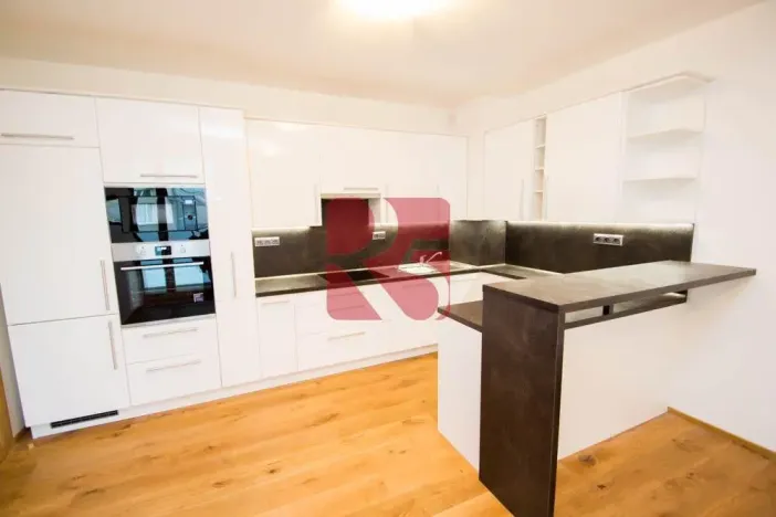 Pronájem bytu 2+kk, Praha, Na Křtině, 64 m2