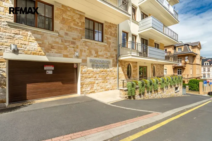Pronájem bytu 2+kk, Karlovy Vary, Svahová, 45 m2