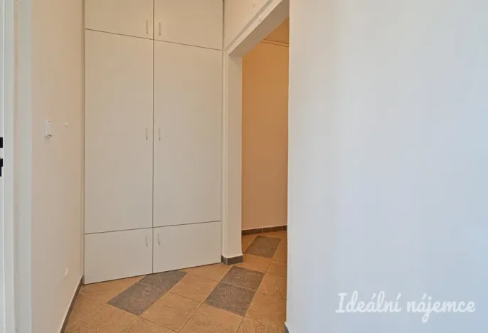 Pronájem bytu 2+kk, Praha - Michle, Ohradní, 45 m2