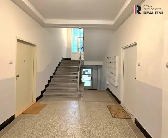 Pronájem bytu 2+kk, Praha - Vinohrady, V Horní Stromce, 45 m2