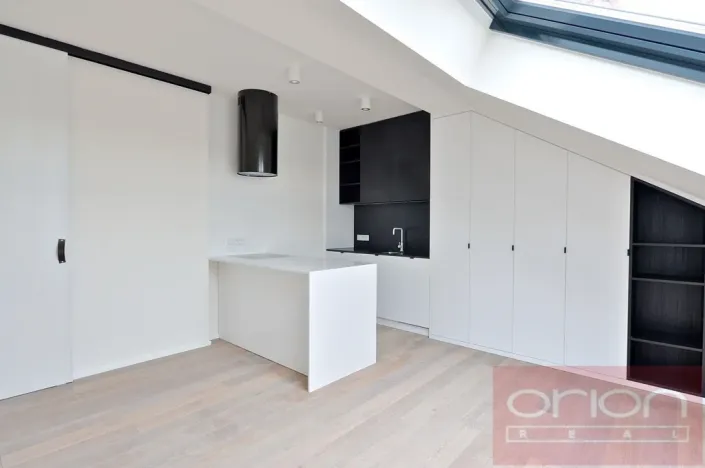 Pronájem bytu 1+kk, Praha - Vinohrady, náměstí Jiřího z Poděbrad, 39 m2