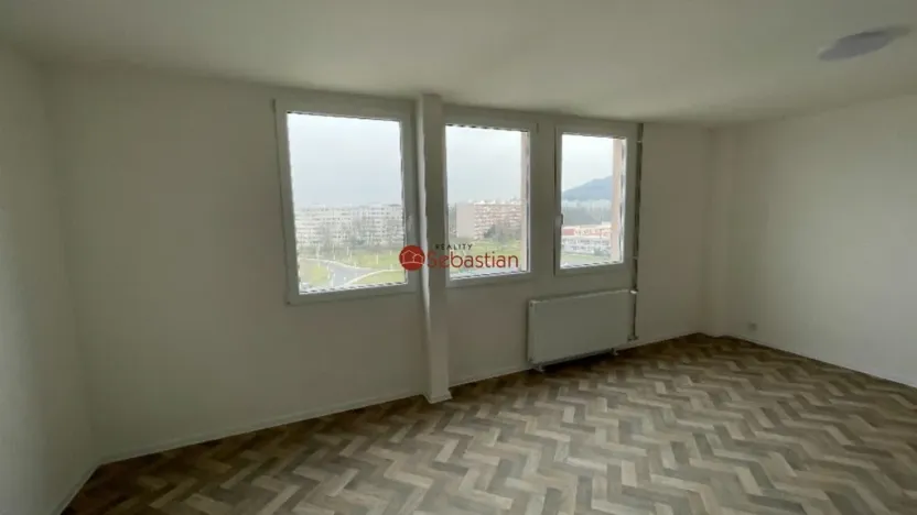 Pronájem bytu 3+1, Teplice - Trnovany, Antonína Sochora, 100 m2