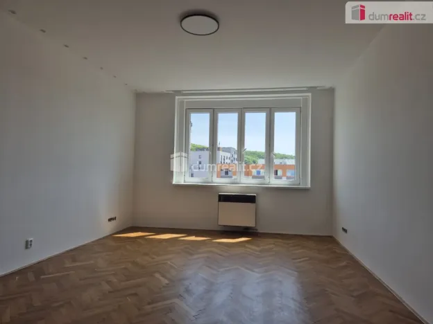 Pronájem bytu 1+kk, Praha - Vršovice, Přípotoční, 27 m2