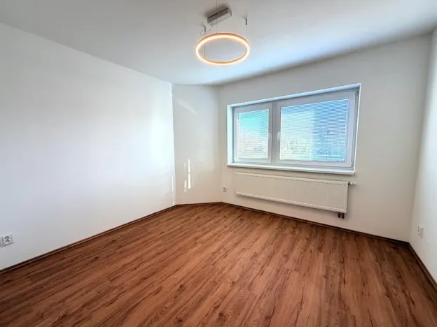 Pronájem bytu 2+kk, Brno - Ivanovice, Hřebíčková, 33 m2